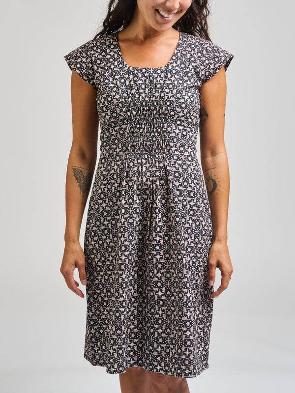 Artsy Traveler Dress in Black Botanical