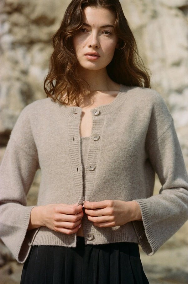 Eris Cashmere Cardigan in Latte