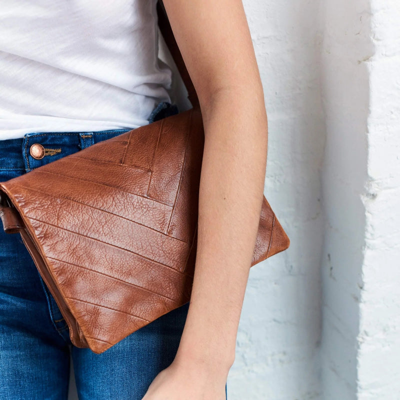 Luca Crossbody in Cognac