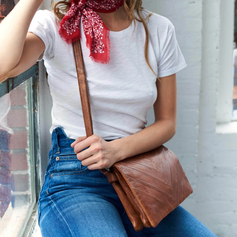 Luca Crossbody in Cognac