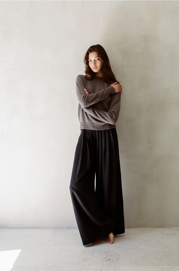 Maelle Classic Cashmere Pullover in Dark Mocha