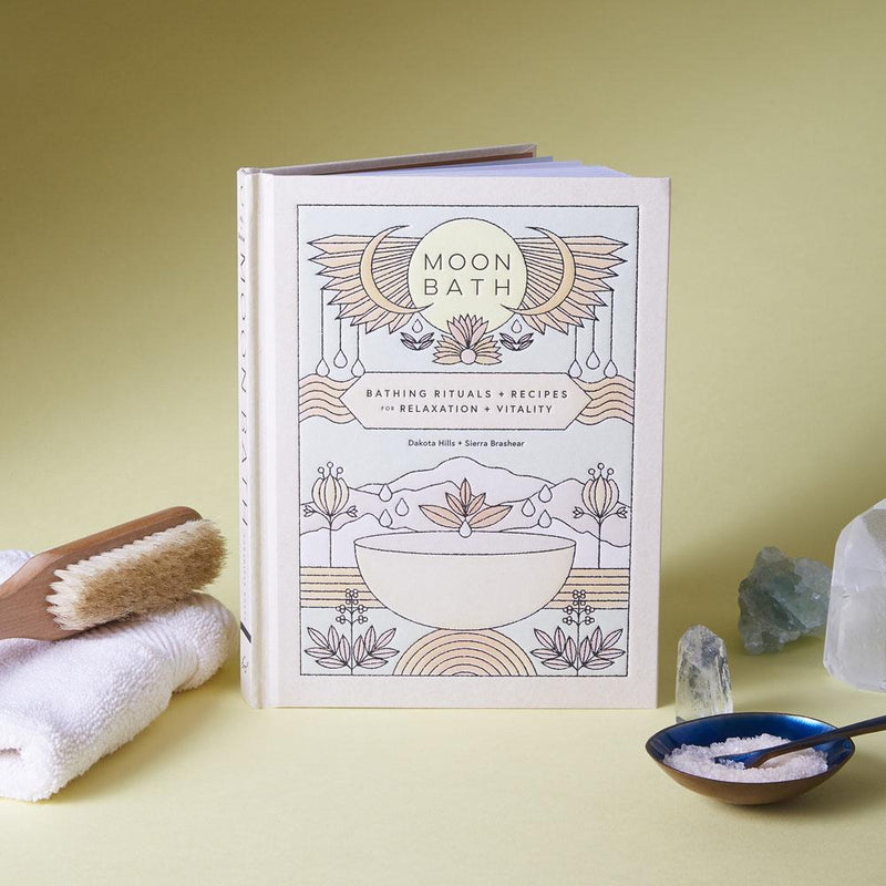 Moon Bath; Bathing Rituals and Recipes for Relaxation and Vitality